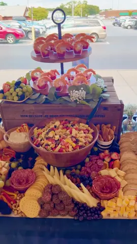 My favorite way to show off #grazingtable #charcuterieboardsoftiktok #charcuterietable #meatsandcheeses 