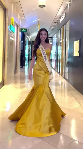 Beautiful evening gown by Thai Nguyen (Lou Be) #missgrandvietnam #mgv #catwalk #eveninggown #pressconference 