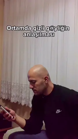 Telefona bakmam gerekiyordu