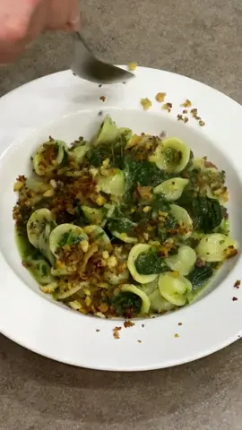 STRASCINATI CIME DI RAPA E MOLLICA CROCCANTE #carlogaiano #ricette #cucina #italiancuisine #videoricetta #foodvideo #foodreels #receita #cucinaitaliana #buonappetito #mangiare #cibo #atavola #cucinando #ricettadelgiorno #foodbloggerit #foodbloggeritaliani #orecchiette #cimedirapa 