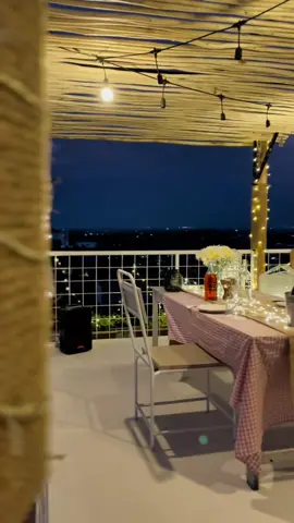 Romantic dinner #jogja #romanticdinner #rooftop #jogja #jogjaistimewa #jogja24jam #jogjakarta #jogjafoodhunter #jogjahits 