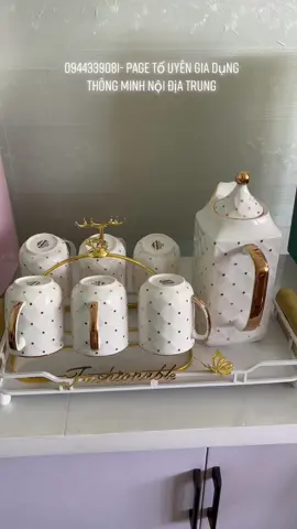 Bộ bình tách sứ uống nước trà cực kì sang trọng ạ, xinh dữ lắm luôn, bên e uyên bán đầy đủ phụ kiện như e đang quay ạ, hàng đẹp từng milimet luôn khách ơi, sang xịn mịn, sắp để tết xài e đang săn được giá rẻ khách nhanh tay ạ!zalo-0944339081
