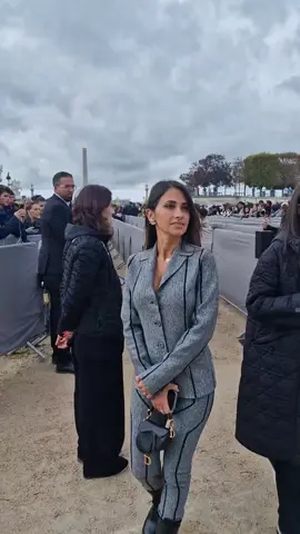 #antonellarocuzzo #Parisfashionweek #TikTokFashion #Dior #diorss23 #lionelmessi