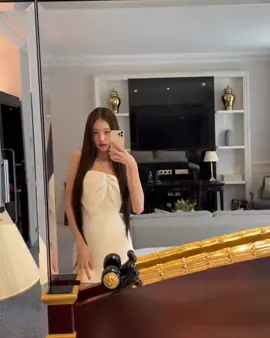 Jang Wooyoung's long hair ... #wonyoung #ive  #wonyounginparis #wonyoungfred #kpop #fyp #fypforyou #fypage 