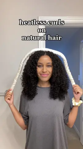 heatless curls on naturally curly hair sounds funny tbh #heatlesscurls #naturalhair #curls #naturalhairtiktok #curlygirl #fypage 