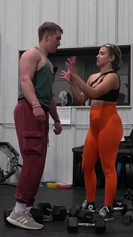 She always smacking my chest 😂 #fyp #gym #gymcouple #Fitness #fitcouple #GymTok #FitTok 