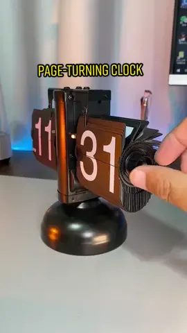 Make every minute more wonderful ⚙️ Vintage mechanical automatic page-turning clock#clock #creativeclock #ornaments #Livingroomdecoration #Mechanical#gift #present