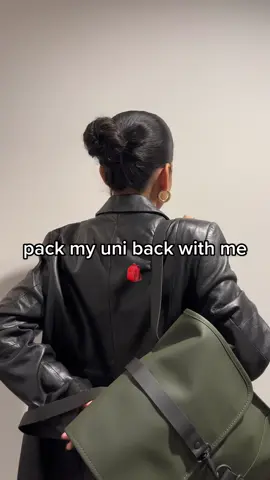 backpack is from @rains 🥰 #kuwait #الكويت #uk #london #fyp #مبتعثين_بريطانيا 