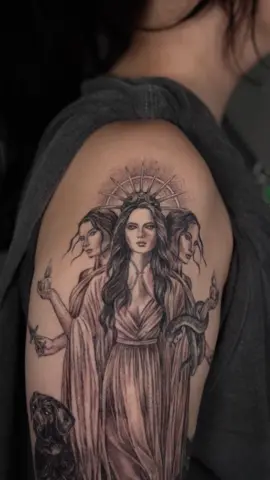 Hecate🖤 #Hecate#Hecatetattoo#godness#godnesstattoo#inked#tattooartist#tattooideas#skinart#bodyart#tattooedgirls#style#ladytattooer
