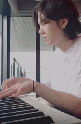 #yoongi #minyoongi #fyp #suga #OPPOShadowSkills #yoongibts #piano #bts 