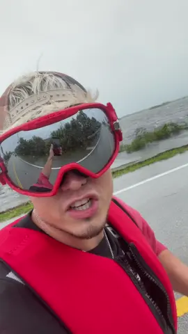 Na ceste do stredu Hurikanu