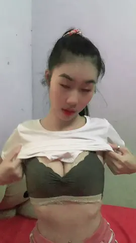 ฝนตกหนักช่วงนี่😅#emoui69 