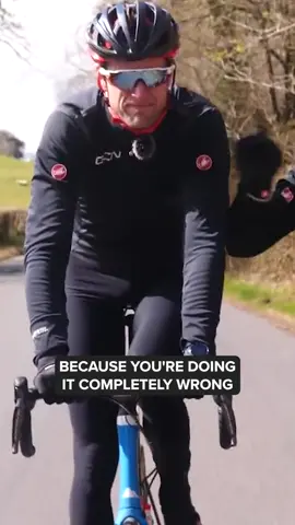 It’s not just a bold style choice for some extra free speed, it’s a great safety tip too! Glasses go OUTSIDE your helmet straps 🥸🤓👓  #GCN