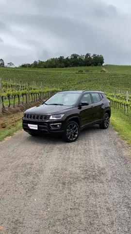 🏎 Jeep Compass S 4x4 - 2020 ✔ Cor: Marrom Deep ✔ 44.000 KM ✔ Motor:  Multijet 2.0 Turbodiesel ✔ Potência: 170 Cv a 3.750 Rpm ✔ Torque: 35,7 Kgfm a 1.750 Rpm ✔ Câmbio: automático de 9 velocidades ✔ Ar condicionado digital dual zone ✔ Central multimídia com Bluetooth ✔ Espelhamento de celular ✔ Teto solar panorâmico ✔ Pack High Tech ✔ Seletor Select-Terrain para quatro tipos de terreno ✔ Park Assist ✔ Controle de tração e estabilidade ✔ Sensores de estacionamento dianteiros e traseiros ✔ Porta malas elétrico ✔ Sistema de som Beats de 506 Watts ✔ REVISADA EM: 05/2022 ✔ Todas as revisões na JEEP ✔ Garantia de fábrica até 02/2023 ✔ Laudo Dekra aprovado ✔ Bateria nova trocada em 09/2022 ✔ ÚNICO DONO ✔ IPVA 2022 PAGO ▃▃▃▃▃▃▃▃▃ 🔴 FIPE: R$ 191.921,00 🔵 VALOR: R$ 189.900,00 ▃▃▃▃▃▃▃▃▃ 🏁 ConnectMotors 📲 WhatsApp: 54 9 9619-0014 📧 E-mail: contato@connectmotors.com.br #connectmotors #bentogoncalves #InstaCar #InstaCarros #valedosvinhedos #jeep #compass #compasss #turbodiesel 