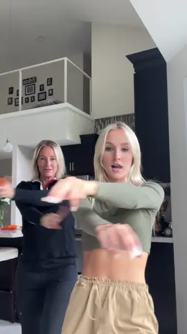 my mom is a better dancer than me #foryou #dance #mom #fyp 