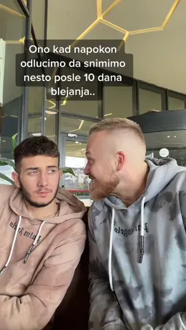 I opet nista nismo snimili sem ovog klipa😂 Slucajno se mečujemo.. 😂👊🤪