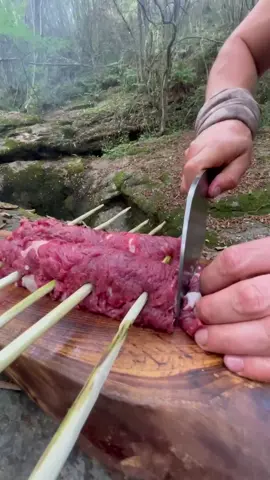 Kuzu Kuyruk Yağında Bonfile Sarma 🥩 #meatlovers #camping #kamp #cooking #foodvideos #adventures #food #outdor #Outdoors #outdoorcooking #doğadayemek #doğadayaşam #yemektarifleri #tenderloin #bonfile #öner 