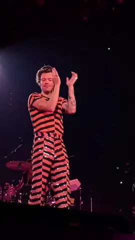 medicine pt 2 #hslot #hslotoutfit #hslot2022 #hsloveontour #loveontour #loveontour2022 #hslotaustin #hslotaustinn3 #hslotaustinnight3 #medicine #medicineharrystyles #moodycenter #moodycenteraustin #moodycenterharrystyles #harrystyles #harry #styles #fyp 