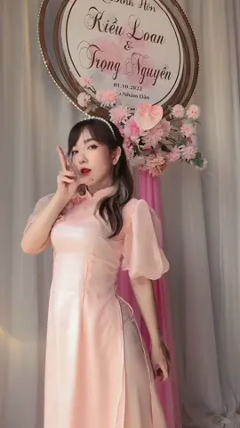 Mặc áo dài mà nhảy khùng nhảy điên 🫣 #fypシ #xuhuong #tiktokdancevn #waitingforyou 