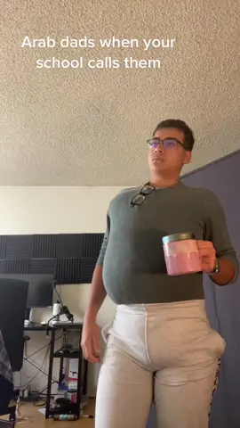 How you gonna say all that then walk out with that much ass bruh 