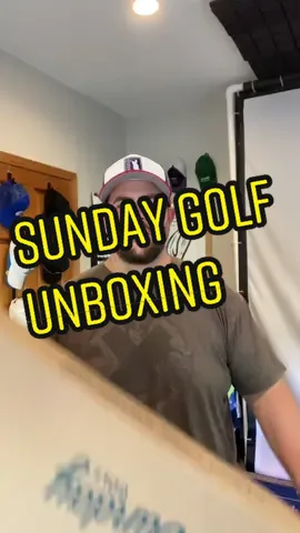@Sunday Golf El Camino bag rocks. #golf #golftok #golftiktok #golfbag #golfapparel #unboxing #golfer #golfequipment 