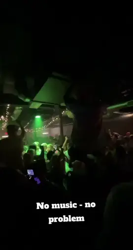 This is how you save a party when the electricity goes out. Told you I’m the best and I’m not stopping til im the best in the world. #collegeparty #dj #djlife #party #dallastx 