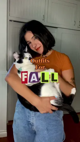 When it’s hot outside but you’re ready for fall 🎃🍂#falloutfits #warmfallday #hotfalloutfits 