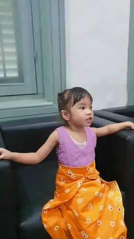 belum hafal banget lagunya maafin yak🙏