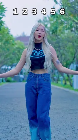 insta: sia_jiwoo 🙆‍♀️