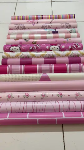 Wallpaper nuansa pink 💕💕#wallpaperdinding #wallpaperdindingmurah #wallpaperstikermurah #wallpaperpink