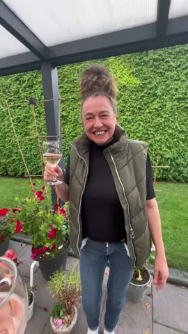 Freundlicher @Gunda #fürdich #comedy #mom #junes #funnyvideos #mama #laugh #meme [insta: kathijunes]