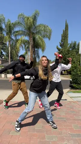 Who created this dance? Please tag the creator for me!!  Dancing with @philwright_ @twitchtok7 🔥 #thebosshouse #bossstudios 