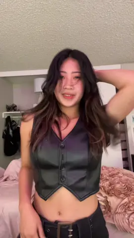 im the typa girl that everybody type 🙄 // crewneck from @Private Paradise Co. 💗 use code KAYPOPKOV for 10% off! dc @Jasmine Tsai #kpop #blackpink #typagirl #kpopdance #kpoptransition 