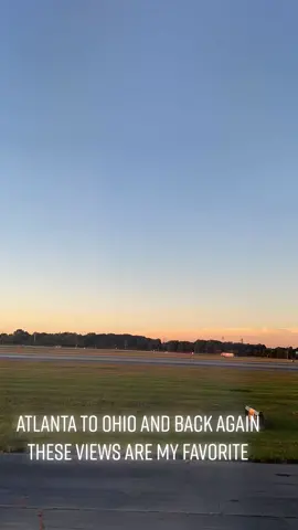 Penelope took these videos of our flights this weekend I cannot get over how beautiful these are. #atl #travel #lifeistooshorttobeunhappy 