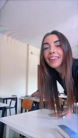 questo era il giorno della mia maturità, 20 minuti prima di entrare facevo i tik tok