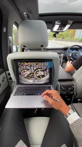 Mobile Office for the day 💻 #mobileoffice ##business##businessclass##drivetastefully##rollsroyce##rollsroycecullinan##cullinan##rollsroyceghost##rollsroycephantom##carinterior##carlifestyle##tiktokcars##carsoftiktok##luxury##luxurycars