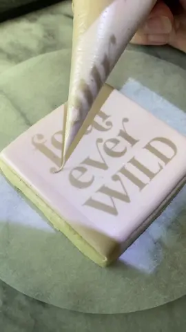 This lettering took like twelve minutes 😵‍💫 #cookiedecorating #cookiesoftiktok #cookieart #royalicing #royalicingcookies #bakersoftiktok 