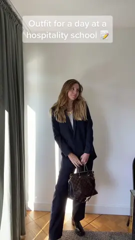 #fyp #outfi #hospilitystudent #hospitalityschool #glion #switzerland #outfitideas #outfitforschool 
