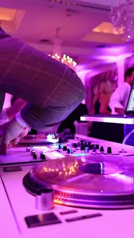 The Groom and I were on the same page 🤣 #weddingdj #eyeofthetiger 