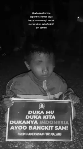 karena sepak bola saya mengerti banyak hall. #persebayasurabaya #bonekpamekasan #maduraboys 