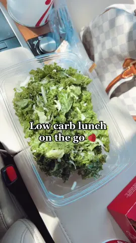 Try this large kale chick fil a salad if you’re out & about! #lowcarblunch #chickfila #lowcarbsalad #chickfilahack 