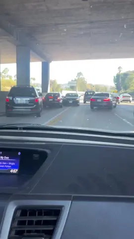 Wrong way driver ⚠️ #fy #foryoupage #viral #trending #dashcam #crazy #omg #scary #wrongway #car #freeway #fypシ #fypシ 