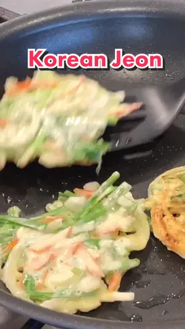 Korean Vegetable Pancake! Yachae Jeon (야채전) Let’s make it! #vegetablepancake#vetetarian#crispy#koreanrecipe#homecooking#koreanfood#foryoupage#fyp#EasyRecipe#tiktokviral#cookingvideo#야채전#한식요리 