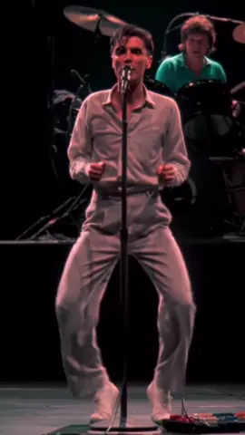 #talkingheads #stopmakingsense #lifeduringwartime #davidbyrne #jonathandemme #movietok #movie #movieclips #cinematicvideo #cinematic #cinematok #fyp 