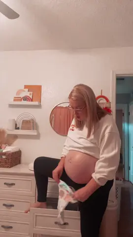 Come onnnnn fishy #38weekspregnant #dueanydaynow #pregnancy #preggo #baby #comeonfishy #thirdtrimester 