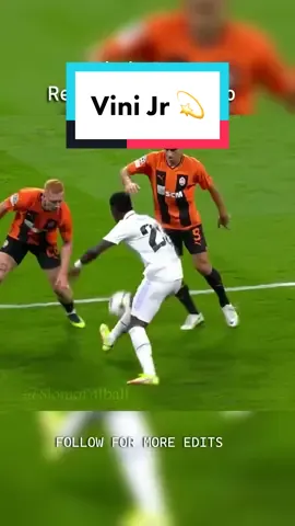 Vinicius Jr reverse elastico in SloMo 🤌🏼 #realmadrid #shaktardonetsk #championsleague #footballskills 