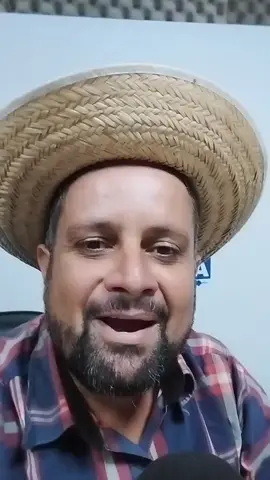 Goiano... #vaiabraço #goias #cerrado #goiano #discascasucupiravéia #porangatu #nortegoiano #humor #comedia #piada #amopequi #pequi #caipira #viral #video #enquantoisso #enquantoissoemgoias #sertanejo #caipiradotiktok 