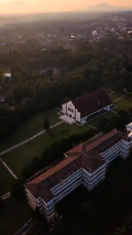 ada yang kangen deng ini lagu? #unklab #unklabpunyacerita #universitasklabat #minut #fyp 