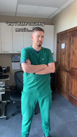 we hate country music here at Desert Pain #DantheMan #HDawg #CourttheSport #countrymusic #ihatecountrymusic #ilovecountry 