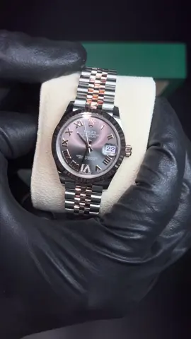 This is your sign to get a rose gold 31 #rolex #vancouver #vancouverjewellers #vancouverjewelry #nejadiamonds #abbotsfordjewlery #privatejeweler #luxurywatches 